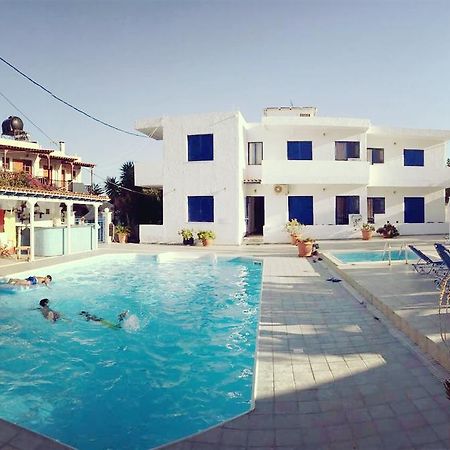 Helios Hotel Agia Marina  Exterior foto