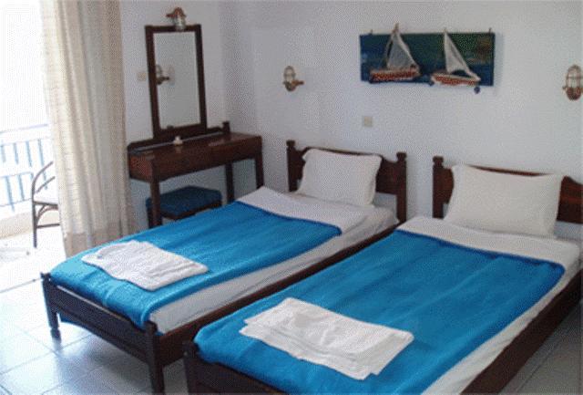 Helios Hotel Agia Marina  Cameră foto